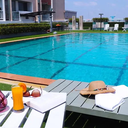 Evergreen Place Siam By Uhg